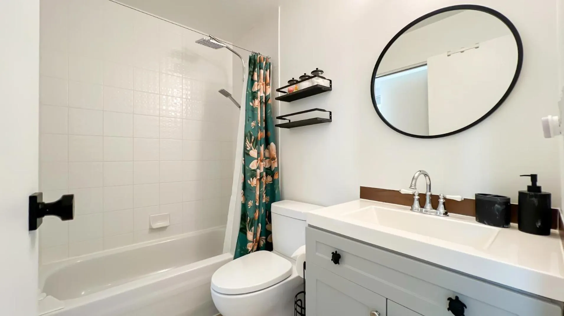 Apartment Stunning 1-Bedroom Condo In The Heart Of Vancouver