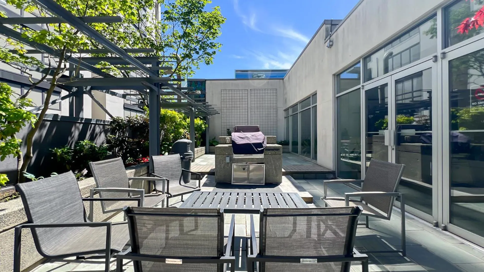 Apartment Stunning 1-Bedroom Condo In The Heart Of Vancouver